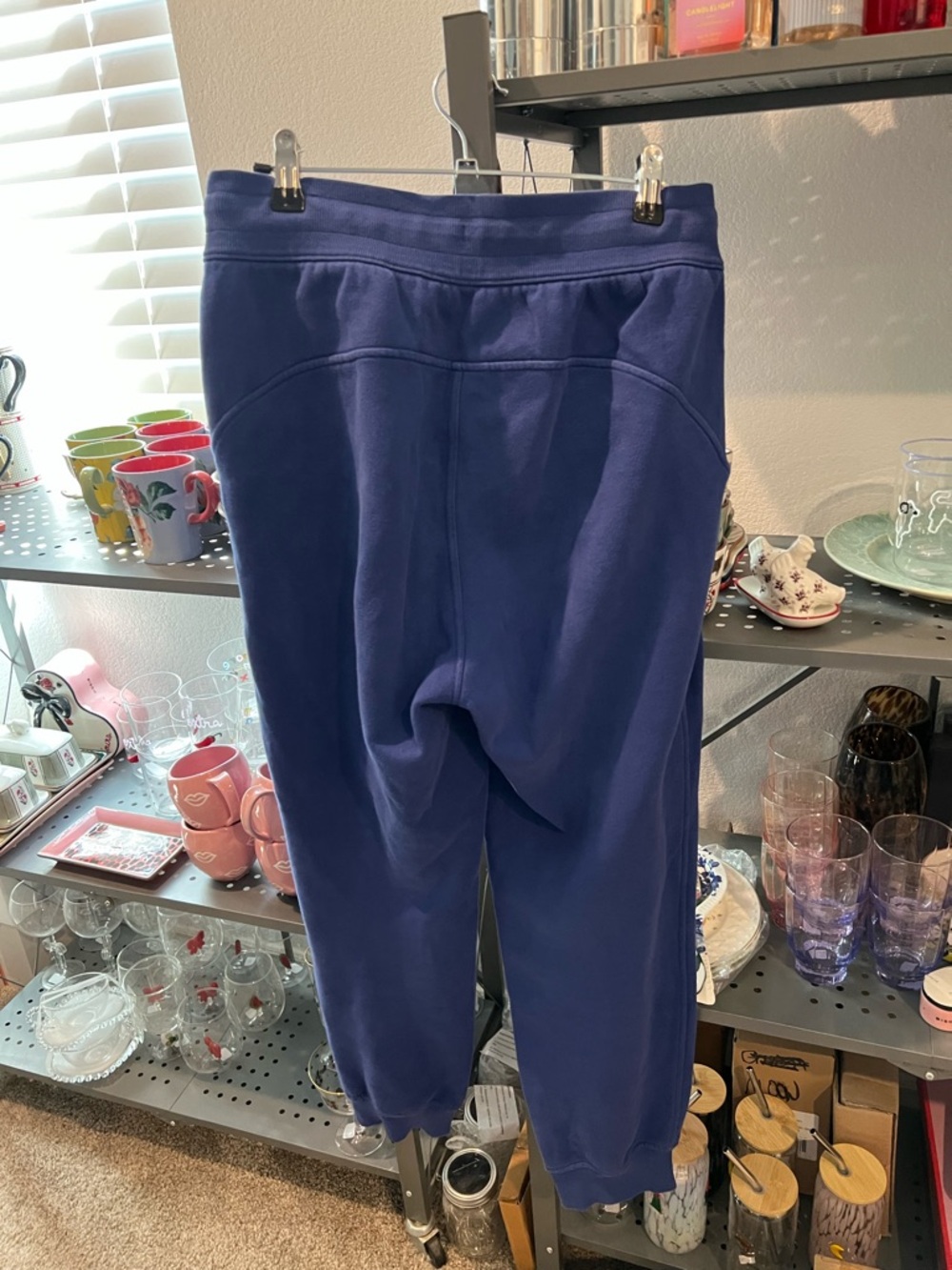 Lululemon Scuba High-Rise Relaxed
Jogger, Sz 6 - Picture 5 of 6